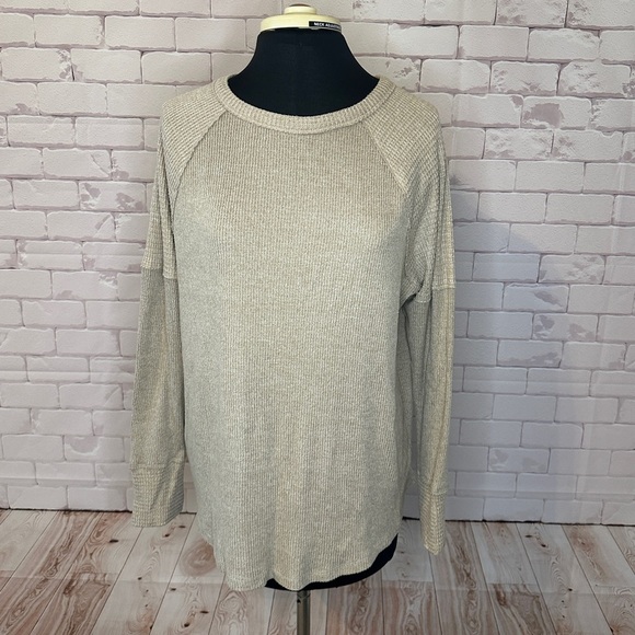 Super Soft Waffle Knit Top by SO Size Large
Lightweight business Casual Warm - Picture 1 of 6